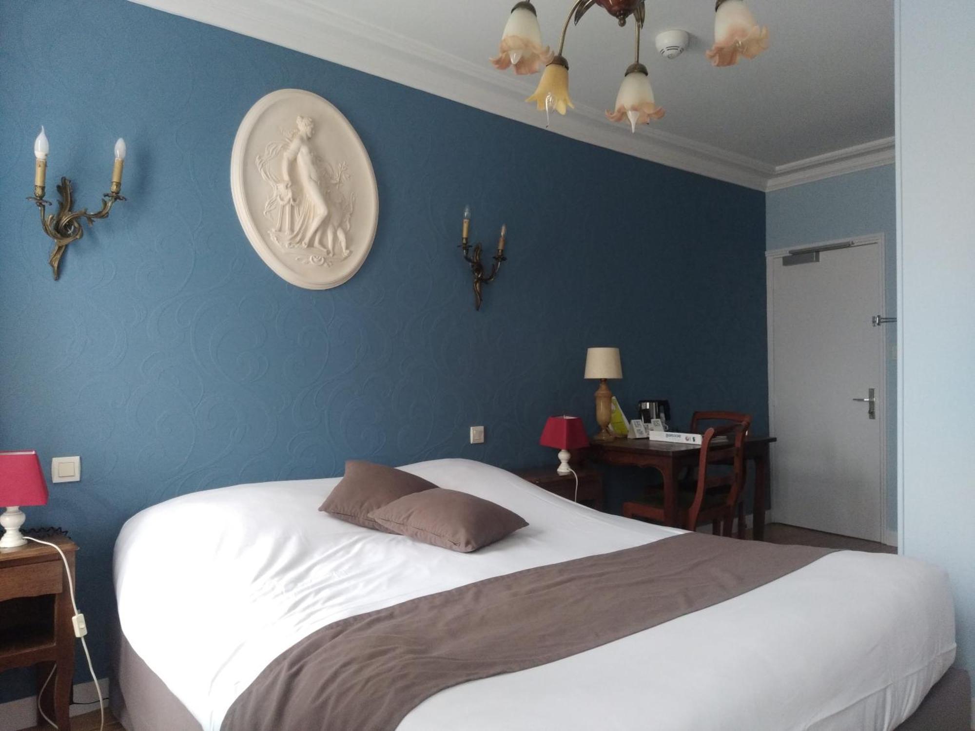 Hostellerie Saint Martin- Logis Hotel Et Restaurant Creully sur Seulles Экстерьер фото