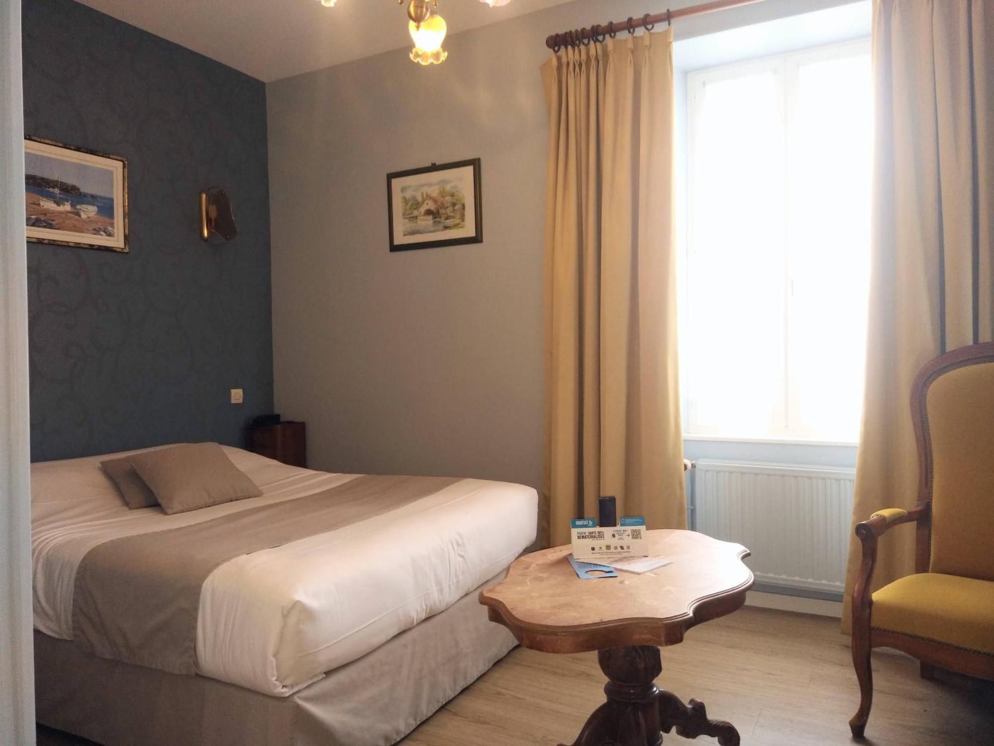 Hostellerie Saint Martin- Logis Hotel Et Restaurant Creully sur Seulles Экстерьер фото
