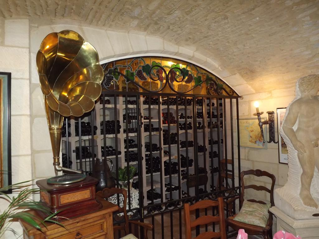 Hostellerie Saint Martin- Logis Hotel Et Restaurant Creully sur Seulles Экстерьер фото