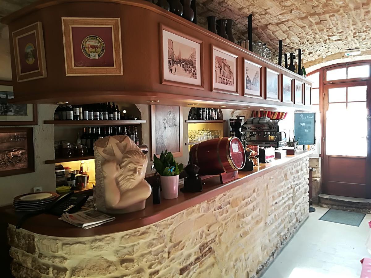 Hostellerie Saint Martin- Logis Hotel Et Restaurant Creully sur Seulles Экстерьер фото