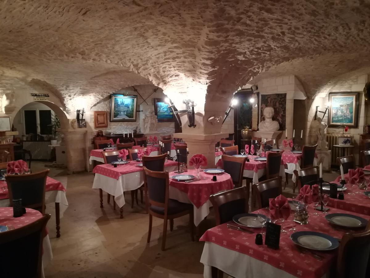 Hostellerie Saint Martin- Logis Hotel Et Restaurant Creully sur Seulles Экстерьер фото