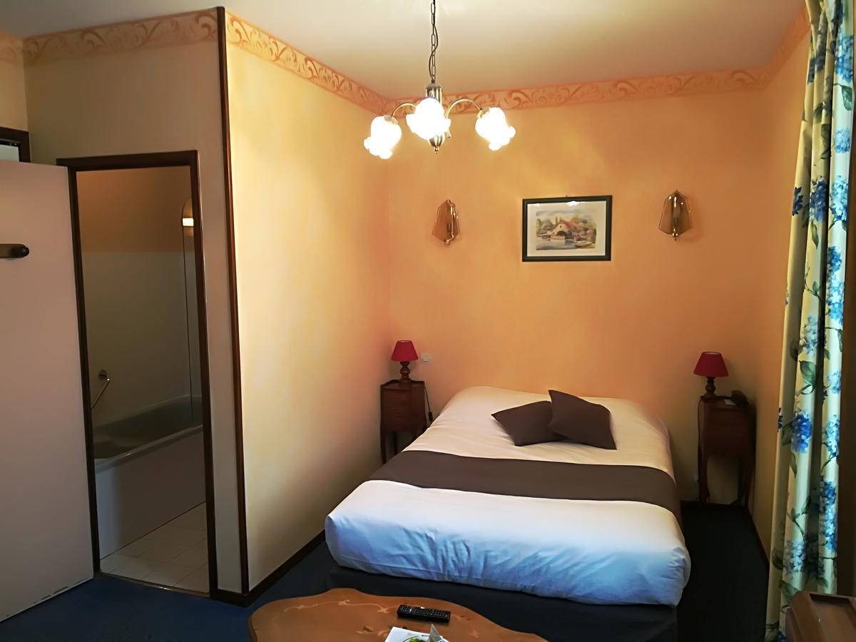 Hostellerie Saint Martin- Logis Hotel Et Restaurant Creully sur Seulles Экстерьер фото
