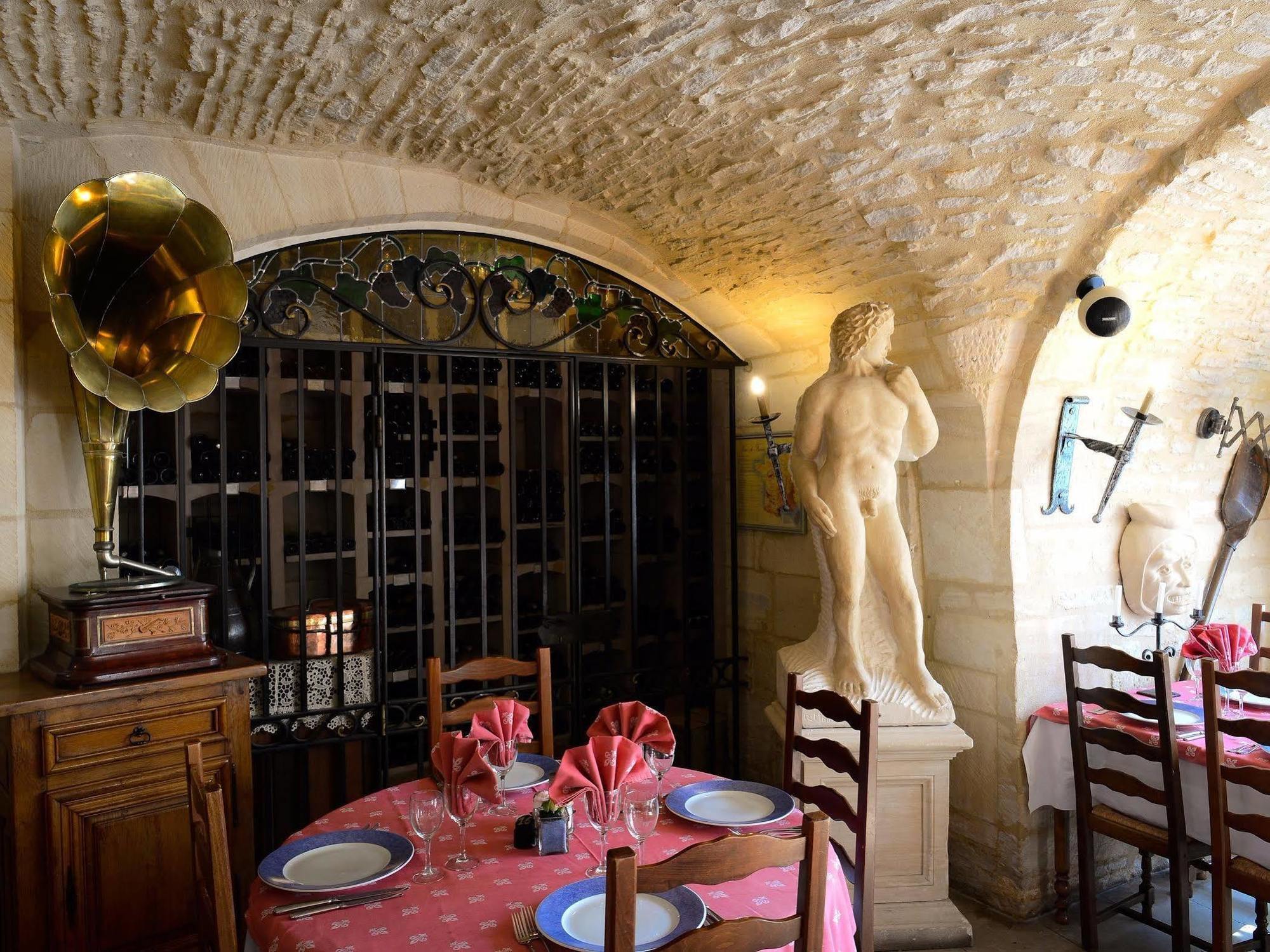 Hostellerie Saint Martin- Logis Hotel Et Restaurant Creully sur Seulles Экстерьер фото
